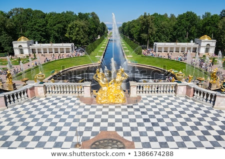 Foto stock: Samson Fountain In Peterhof Lower Park