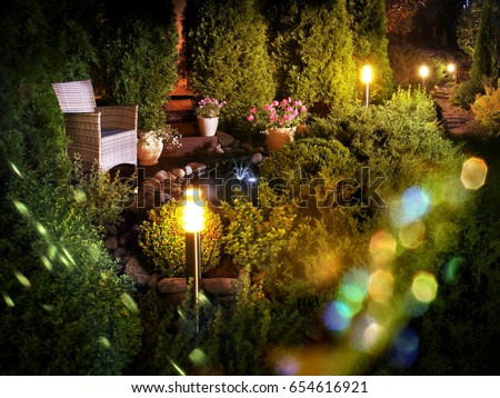 Illuminated Garden Path Patio 商業照片 © Anterovium