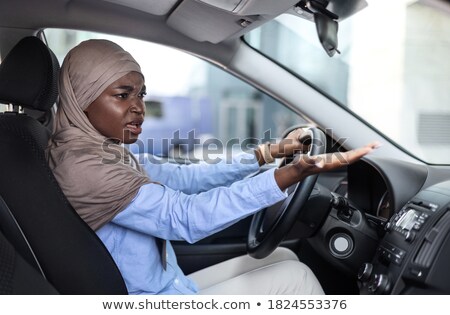 Foto d'archivio: Young African American Furious Traveler Screaming