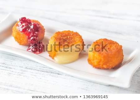 Foto stock: Camembert Nuggets With Cranberry Sauce