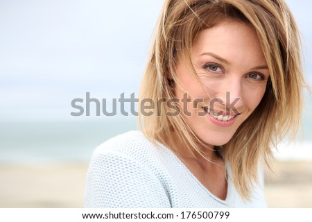 Foto stock: Woman Portrait At The Beach