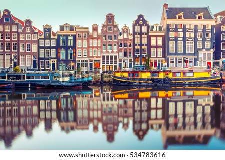 Foto stock: Amsterdam Canal Singel With Dutch Houses