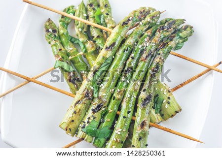 Stockfoto: Grilled Asparagus Rafts With Sesame Seeds