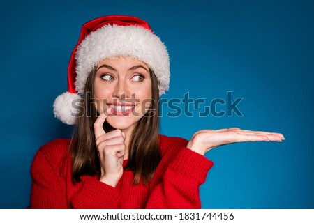 Foto stock: Isolated Young Christmas Girl