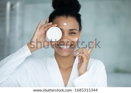 Foto stock: Beauty Complexion Face Cream For Sensitive Skin Luxury Spa Cosm