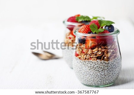 ストックフォト: Hia Seeds Vanilla Pudding And Berries On Wooden Rustic Backgr