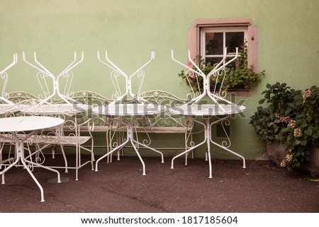 Stock fotó: Romantic Idyllic Plant Table In The Garden With Old Retro Flower Pot Pots Tools And Plants