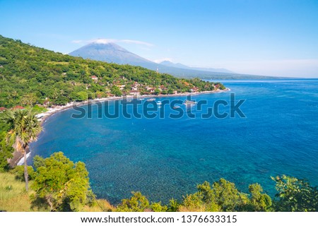 Stock foto: Jemeluk Bay Amed Amed Is Fast Becoming A Popular Tourist Destination In Bali Indonesia Set In Th