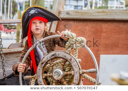 Foto stock: Pirate Child With Treasure Hunt