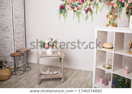 Stockfoto: Room With Ceiling Lamp And Concrete Floor