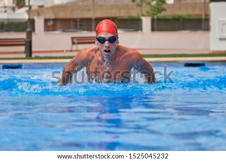 Foto d'archivio: Iovane · Uomo · In · Occhiali · Da · Sport · Acquatici · Nuoto · In · Piscina · Prendendo · Il · Respiro