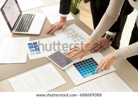 Foto stock: Team Interior Designer Drawing A New Project Using Graphic Compu