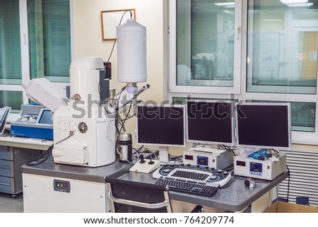 ストックフォト: Confocal Scanning Microscope In Laboratory For Biological Samples Investigation