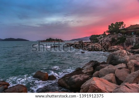 Foto d'archivio: View Of The Nha Trang And The Hills From Hon Chong Cape Garden Stone Popular Tourist Destinations