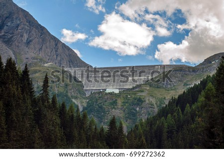 Сток-фото: The Green Waters Of Lake Dix - Dam Grand Dixence - Switzerland