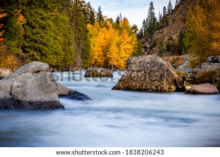 Сток-фото: Fall Yellow Red Green Colors Reflection Wenatchee River Valley N