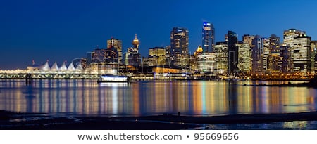 Stock foto: Vancouver Bc City Skyline At Dusk