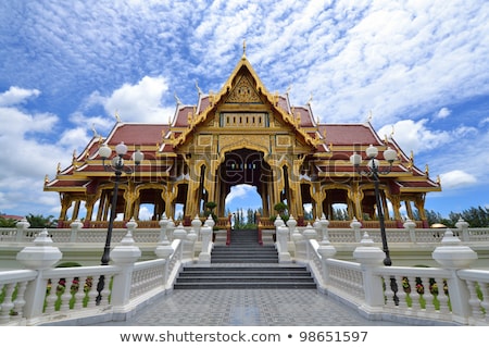 Foto stock: Bang Pa In Aisawan Thipya Art Divine Seat Of Personal Freedom