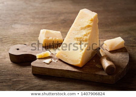 Foto d'archivio: Pieces Of Parmesan Cheese