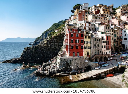 Foto stock: Riomaggiore In Cinque Terre Italy - Summer 2016 - View From The