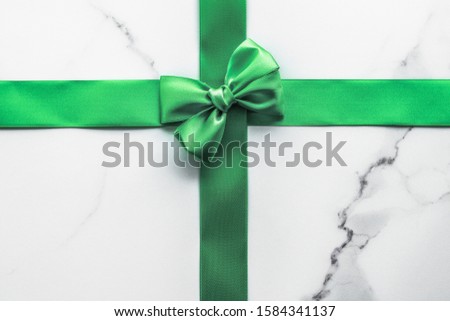 Zdjęcia stock: Green Silk Ribbon And Bow On Marble Background St Patricks Day