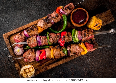Foto d'archivio: Grilled Shish Kebab Skewers With Tomatoes