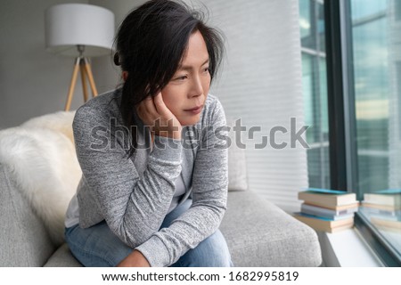 ストックフォト: Sad Asian Mature Woman Lonely At Home Self Isolation Quarantine For Covid 19 Coronavirus Social Dist