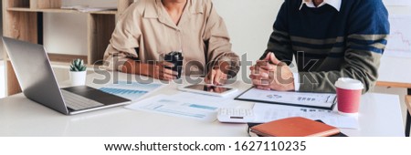 Stock foto: Businessman Crew And His Young Partner Colleagues Discuss Ideas