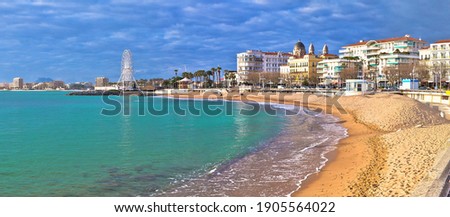 Saint Raphael Beach Sea Bay And Palm Azure Coast Provence Stockfoto © xbrchx