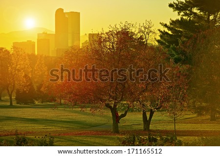 Foto stock: Downtown Urban Metro City Skyline Denver Colorado Sunset Dusk