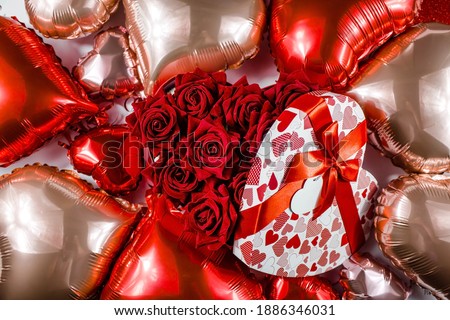 Foto stock: Happy Valentines Day Background Balloon In Form Of Heart With Bow And Ribbon And Open Red Box Vect