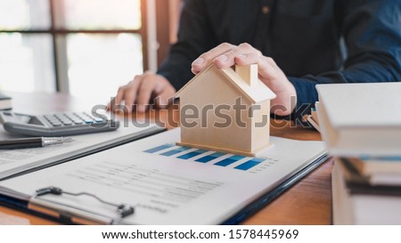 Foto stock: Buy Or Sell Real Estate Concept Sale Representative Offer House