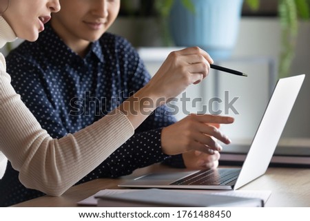 Foto stock: Close Up Of Businesswoman Pointing And Analysis Business Strateg