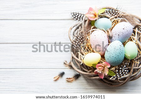 Quail Easter Eggs In A Nest Foto stock © almaje