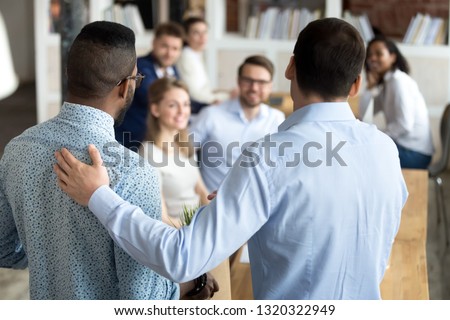 Zdjęcia stock: Front View Of American Businessman Speaks In A Business Seminar In Office Building