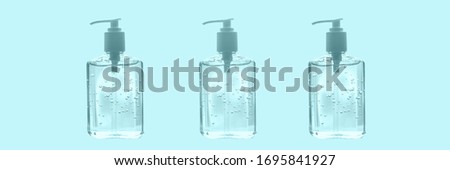 Hand Sanitizer Bottles Coronavirus Supply On Blue Medical Background Banner Panoramic Covid 19 Outb Zdjęcia stock © Maridav