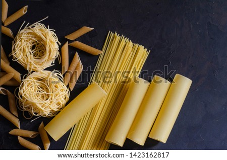 Foto d'archivio: Italian Long Kinds Spaghetti Top View With Copy Space As Decorative Pasta Background