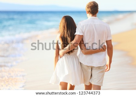 Сток-фото: Happy Young Newlyweds Walking