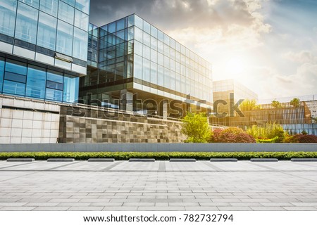 Foto stock: Glass Facade Of Modern Office Building
