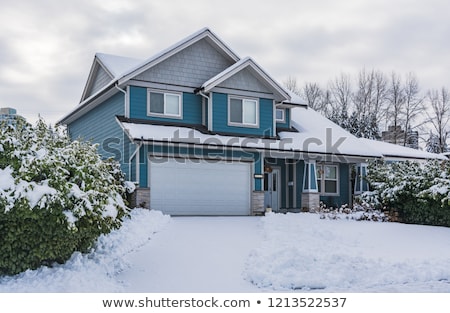 Сток-фото: Modern Single Family Home In Snow