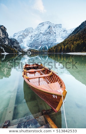 Foto stock: Great Alpine Lake Braies Location Place Dolomiti National Park