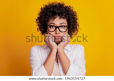 Zdjęcia stock: Portrait Of Nice Multinational Women Looking At Camera And Hugging
