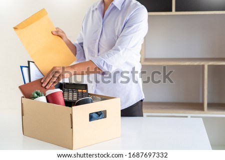 Foto stock: Businessman Sending A Resignation Letter To The Executive Employ