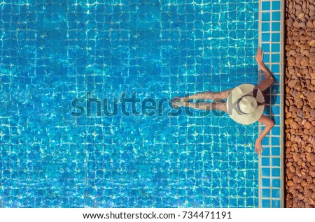 Stok fotoğraf: Woman Relaxing On Summer Vacation At Resort Pool Jacuzzi