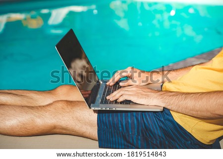 ストックフォト: Freelancer Working By Pool