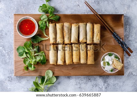 Foto stock: Cooking Spring Rolls