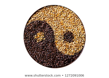 Foto d'archivio: A Yin Yang Made From Seeds