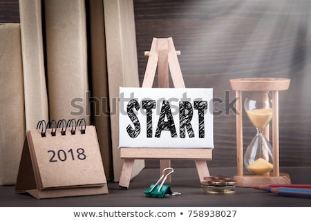 Stockfoto: Hourglass And Word Success