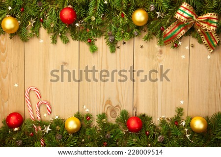 Foto d'archivio: Christmas Fir Tree Branch Golden Star Brown Balls