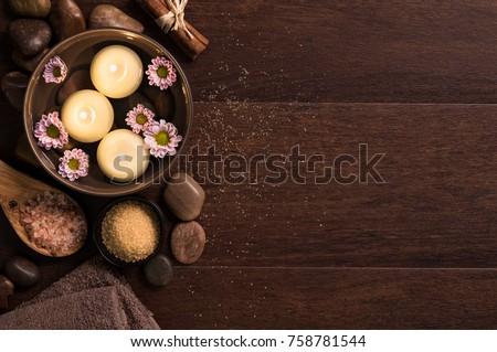 Foto d'archivio: Spa Background With Floating Flowers